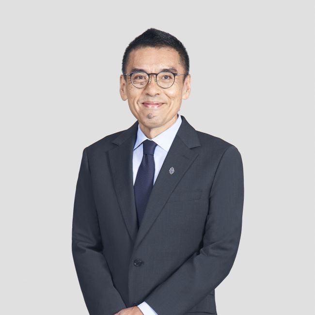 Dr Jeffrey Jaensubhakij Singapore Management University (SMU)